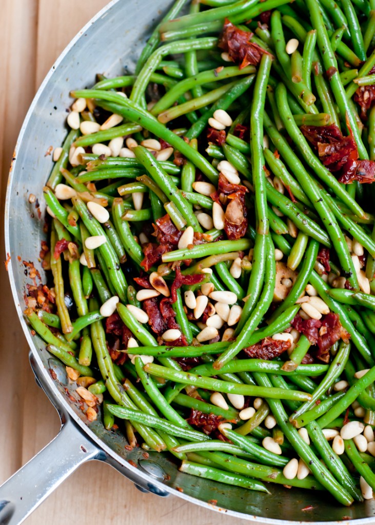 Foodie Friday – Green Beens with Olives and Sun Dried Tomotoes.